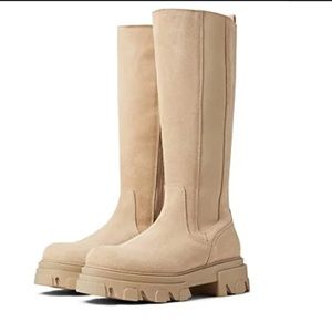 Steve Madden Esma sand suede boots